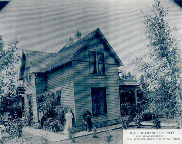 048b Frances by house