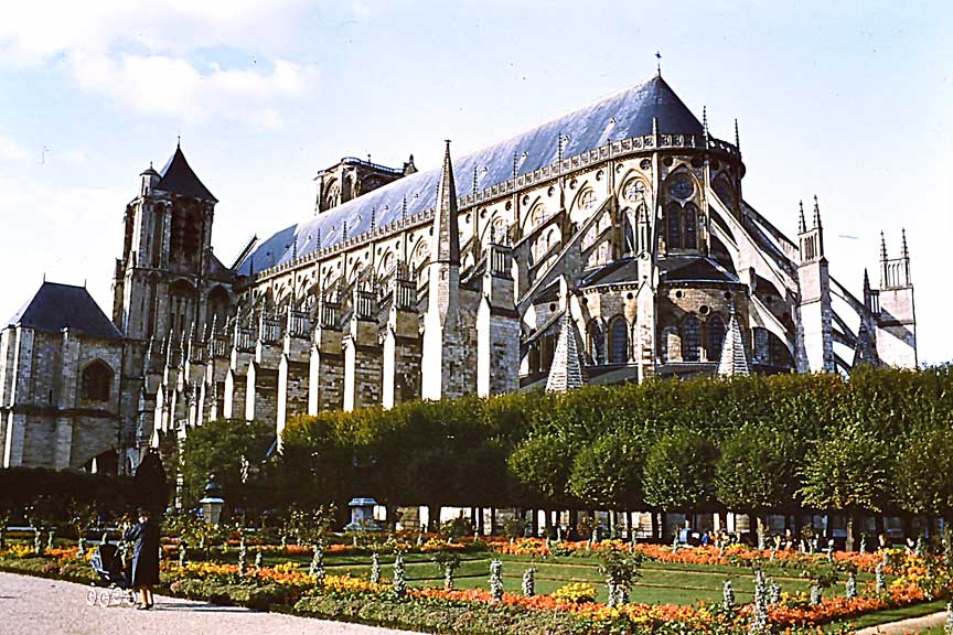 3772wBourges.jpg