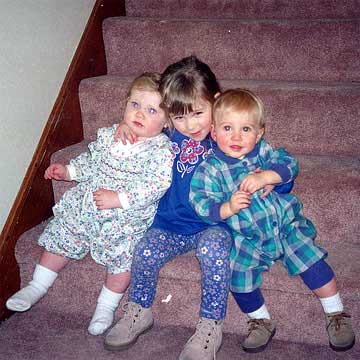 N001116BethMagBryStairs